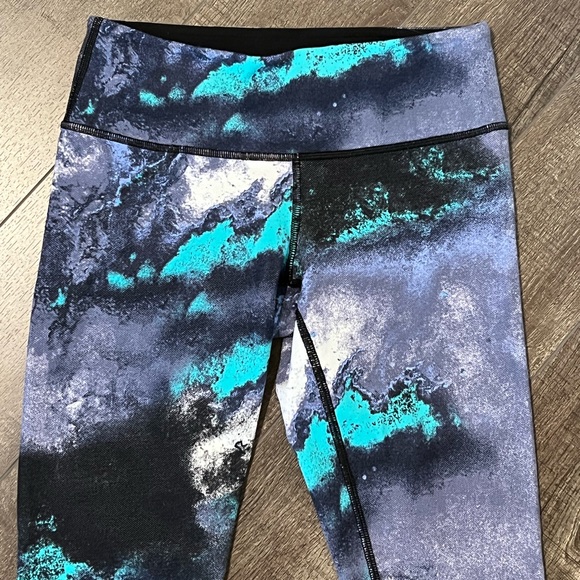 RARE Milkyway Denim Luon Crop Wonderunders - Picture 3 of 10